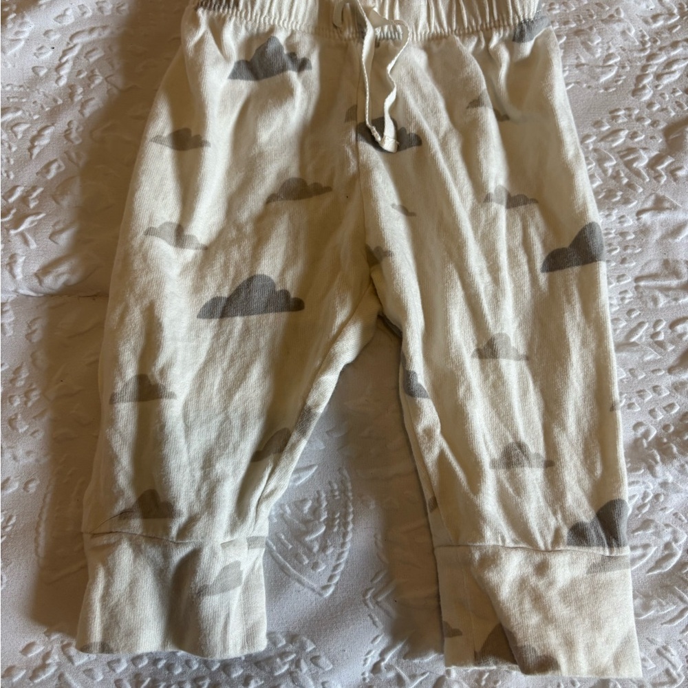 GAP Kids Cream and Gray Cloud Leggings